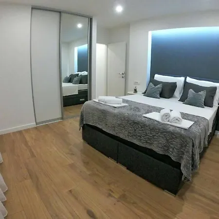 Luxury Dim Apartment