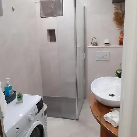 Apartment Luxury Dim Split