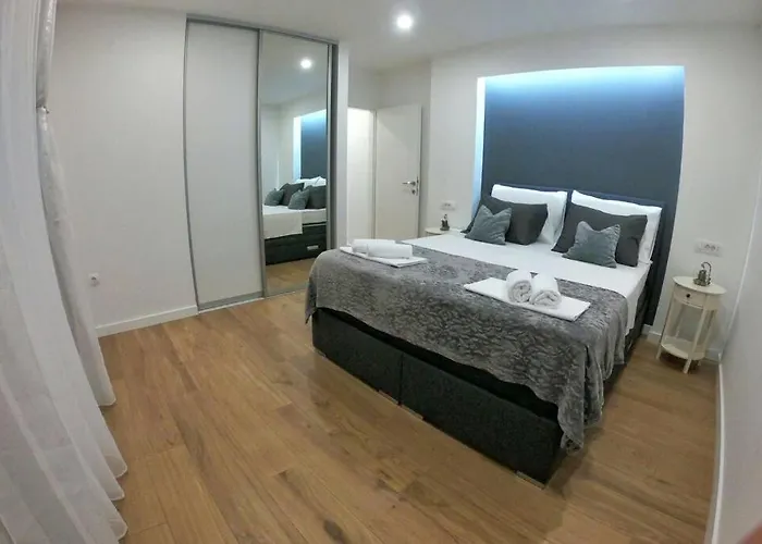 Luxury Dim Apartment