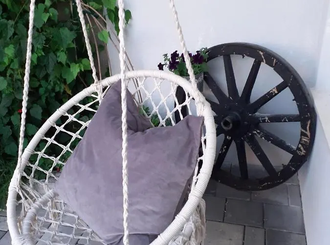 Luxury Dim Apartment Split