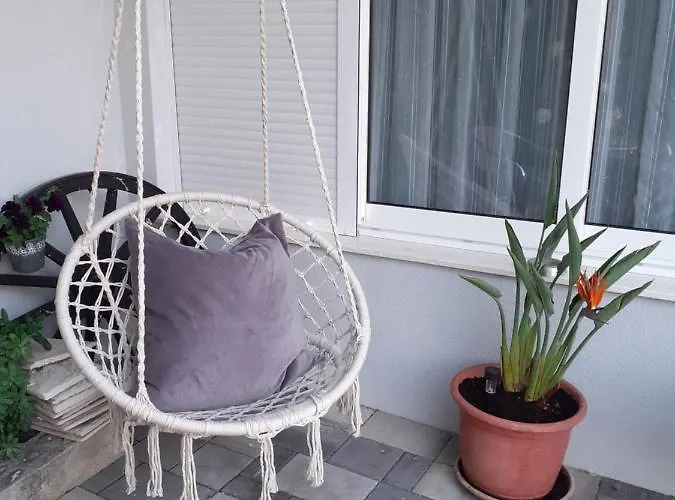 Luxury Dim Apartment *